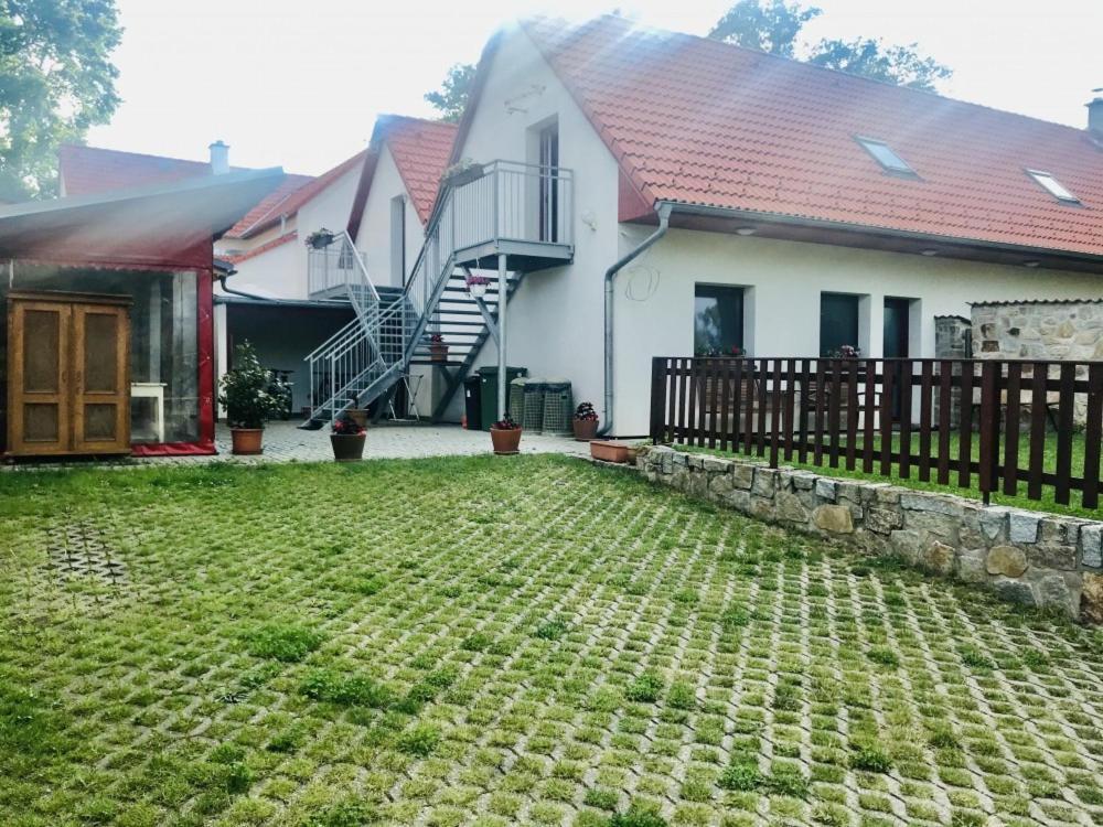 Ubytovani Na Hrazi Stankov  Chambre photo